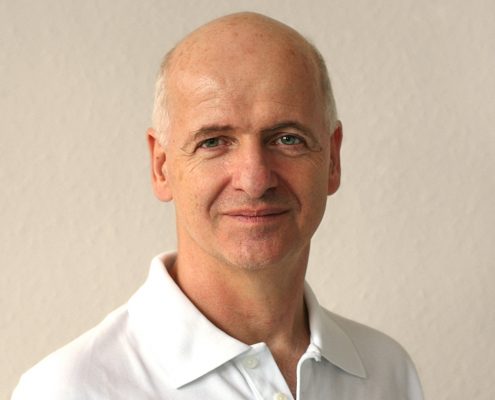 Ulrich Hübner ist Physiotherapeut und Heilpraktiker für Osteopathie